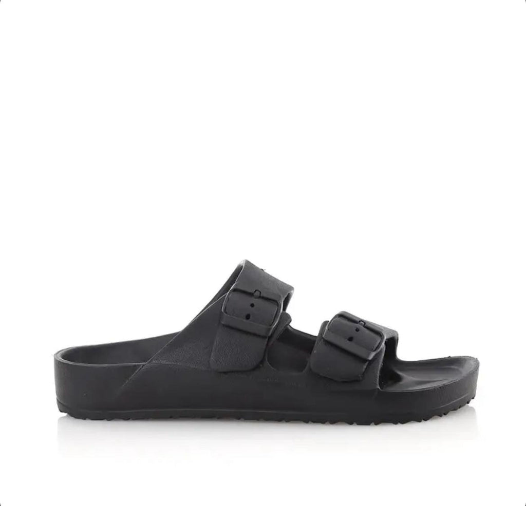 إيفا ستبز السوداء